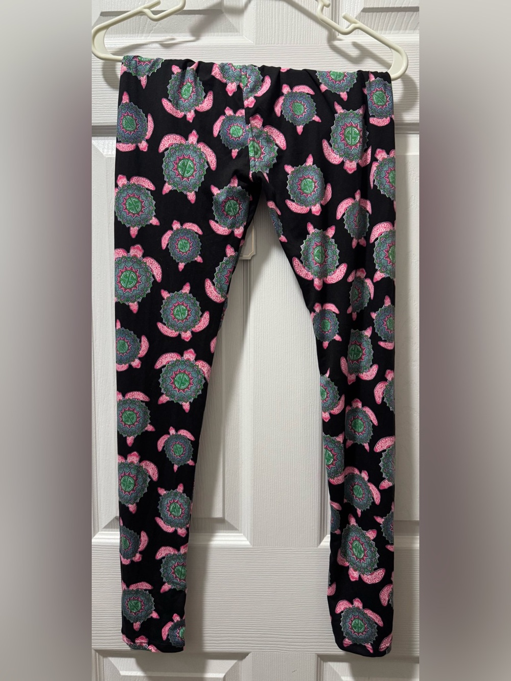 Simply Southern Black Leggings with Pink & Green Turtle Print